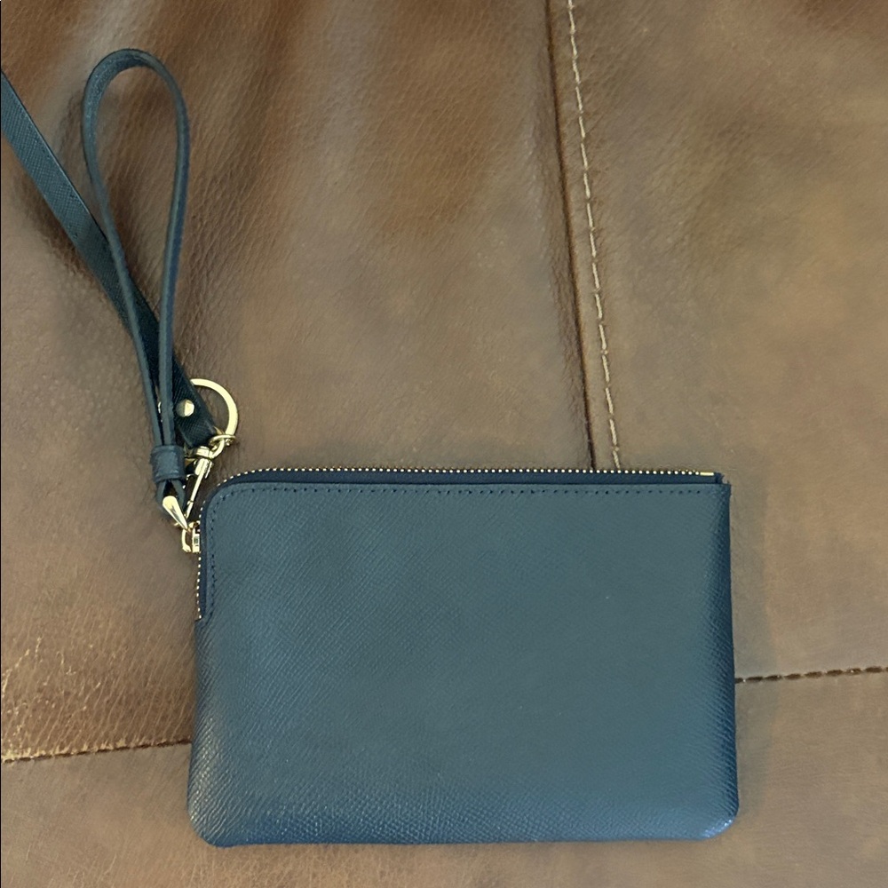 Coach Navy BLUE  Wristlet‎ - Picture 3 of 7